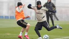 Isco returns to Real Madrid training after missing Wednesday