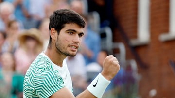 Tennis - ATP 500 - Queen's Club Championships - Queen's Club, London, Britain - June 22, 2023 Spain's Carlos Alcaraz celebrate after winning his round of 16 match against Czech Republic's Jiri Lehecka Action Images via Reuters/Peter Cziborra