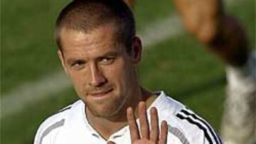 <b>PENÚLTIMO FICHAJE.</B> Owen podría no ser la última contratación para esta temporada y en las próximas horas el Madrid podría cerrar el fichaje del central Woodgate.