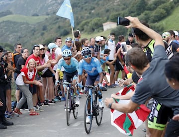 Nairo Quintana y Ángel López. 