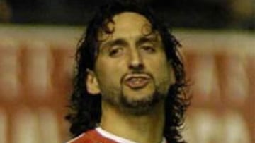 <b>AGRESIÓN A ARANGO. </b>Pablo Alfaro defiende a su compañero Javi Navarro y dice que hay que poner un poco de cordura.