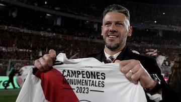 River Plate's team coach Martin Demichelis celebrates winning the Argentine Professional Football League Tournament 2023 after defeating Estudiantes at El Monumental stadium, in Buenos Aires, on July 15, 2023. (Photo by ALEJANDRO PAGNI / AFP)