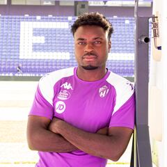 Boyomo: “La presión para ascender a Primera nos ayuda”