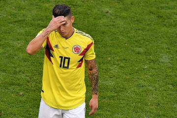 James Rodríguez se resintió de su lesión y tuvo que abandonar el terreno de juego a la media hora de partido. Fue reemplazado por Luis Muriel.