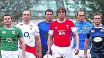 <b>GALES, UN PASO POR DELANTE . </b>De izqd. a dcha., O'Driscoll (Irlanda), Borthwick (Inglaterra), Nallet (Francia), Ryan Jones (Gales), Parisse (Italia) y Blair (Escocia).