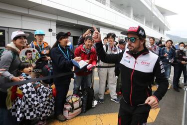 Locura en Jap¨®n por Alonso