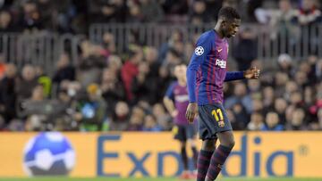 Barcelona&#039;s French forward Ousmane Dembele leaves the pitch during the UEFA Champions League group B football match between FC Barcelona and Tottenham Hotspur at the Camp Nou stadium in Barcelona on December 11, 2018. (Photo by LLUIS GENE / AFP)