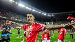 Di María celebrando la Supercopa de Portugal.