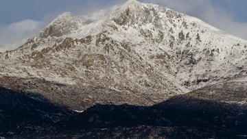 Muere un montañero portugués en Gredos tras caer desde 100 metros de altura