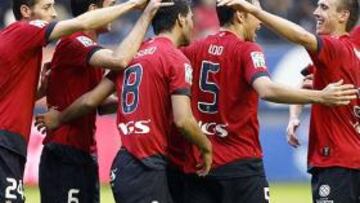 Osasuna huye de los puestos de descenso con un convincente triunfo ante el Málaga