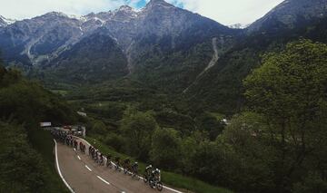 El pelotón durante la 20ª etapa del Giro de Italia.