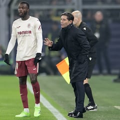 Marcelino: “En esta Champions parece que todo nos viene en contra”