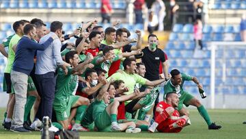 15-05-21 
 PARTIDO LIGA SEGUNDA DIVISION B HERCULES - CORNELLA 
 CELEBRACION CORNELLA 