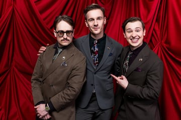 Tr¨ªo finland¨¦s-sueco que representa a Suecia con una canci¨®n humor¨ªstica sobre la sauna, combinando m¨²sica y comedia.