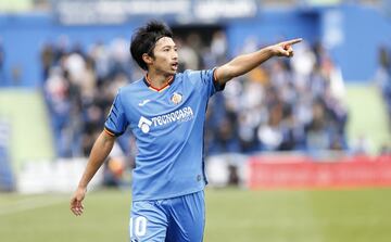 Tras jugar en segunda divisi¨®n con el Tenerife fue fichado por el club madrile?o en la temporada 2017/18. Actualmente, ha sido fichado por el Deportivo de La Coru?a.