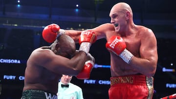 Tyson Fury vence a Dereck Chisora.