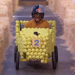 Los riders de Red Bull se exhiben con Autos Locos en El Hormiguero