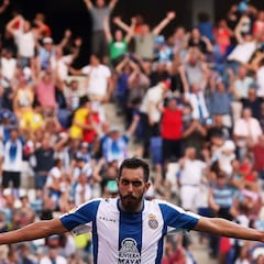 Borja reta a Stuani: dos estilos unidos por el gol