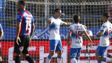 La UC venció sin problemas
a Iquique y seguirá de líder