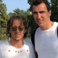 Mandzukic, con Modric: "Hora de volver a nuestros equipos"
