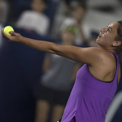 Sorribes sorprende a Bouchard, que encadena cinco derrotas