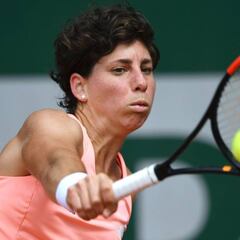 Buen debut de Carla Suárez ante la joven promesa griega Sakkari