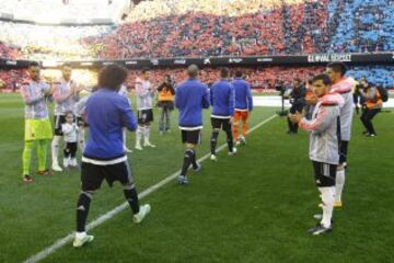 El Valencia hace pasillo al campeón del Mundo 