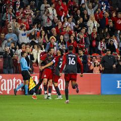 De la mano de Bernardeschi, Toronto FC venció en casa al FC Dallas
