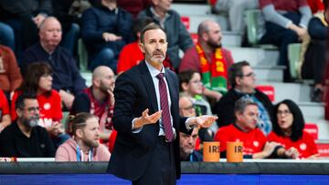 Sito Alonso, entrenador del UCAM Murcia, durante los cuartos de la Copa 2024 ante el Real Madrid.