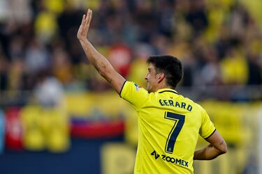Villarreal 2-1 Real Madrid | Gerard Moreno volvió a adelantar al Villarreal, engañó a Courtois de penalti, tan solo un minuto después. Le dio con la mano Alaba tras resbalarse, muy discutida por el Madrid.
