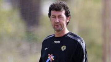 <b>CONFIADO. </b>Juan Carlos Mandiá, ayer, en Fontcalent.