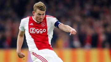 De Ligt durante la ida de cuartos de final contra la Juventus. 