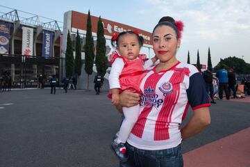 Así se vivió el ambiente previo al inicio del Clásico Nacional entre América y Chivas celebrado en el Estadio Azteca por la Jornada 10 de la Liga MX.