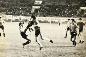 Postal del Chile-Uruguay en la primera fase. Fue empate sin goles en Lima.