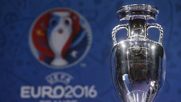 The trophy of the Euro 2016 soccer tournament is displayed during a news conference one hundred days before the start of the competition in Paris, France, March 2, 2016.