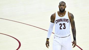 LeBron la tomó con un periodista tras uno de sus peores partidos