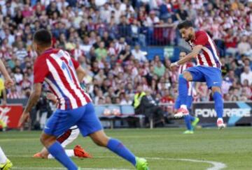 Carrasco marca el 1-0.