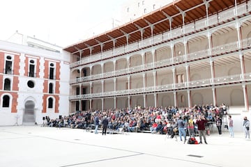 Panorámica interior del frontón. 