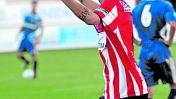<b>YAGO REGRESA. </b>El jugador no estuvo en el partido en Estella.