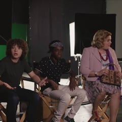 Los niños de ‘Stranger Things’ protagonizan el encuentro más surrealista con ‘Paquita Salas’