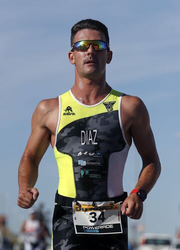 06/10/19 II Cerca de un centenar de deportistas acudieron a su cita anual con el asfalto de Navalcarnero, participando en la segunda edición de su duatlón de carretera. 