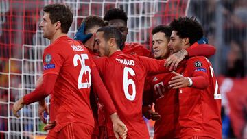 Soccer Football - Champions League - Group B - Bayern Munich v Tottenham Hotspur - Allianz Arena, Munich, Germany - December 11, 2019  Bayern Munich&#039;s Thomas Muller celebrates scoring their second goal with Philippe Coutinho and teammates       REUTE