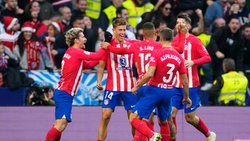 MADRID 23/12/2023.- Marcos Llorente (2i) centrocampista del Atl¨¦tico de Madrid celebra su gol, primero de su equipo durante el partido de LaLiga que enfreta este s¨¢bado al Atl¨¦tico de Madrid y al Sevilla FC en el C¨ªvitas Metropolitano. EFE/ Borja Sanchez-trillo