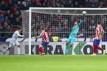 Simeone: "Thank God for Oblak, he saved us..."