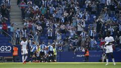 Soccer Football - LaLiga - Espanyol v Real Madrid - RCDE Stadium, Cornella de Llobregat, Spain - October 3, 2021 Espanyol players and fans celebrate after Raul de Tomas scores their first goal REUTERS/Albert Gea