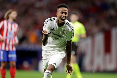 El central paulista es uno de esos casos de abono pactado de la cláusula. El Madrid llegó a un acuerdo con el Oporto en marzo de 2019 para la incorporación del jugador el siguiente verano, pero los ‘Dragones’ no rebajaron los 50 millones de euros que Militao tenía de cláusula. El internacional brasileño lleva jugados 172 partidos en sus seis temporadas en el Real Madrid y ha ganado 13 títulos.