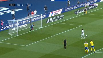 Neymar imitates Ramos and Benzema penalty in PSG friendly