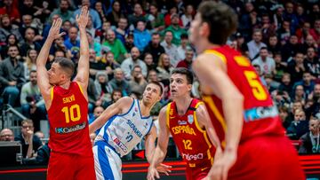 La selección española gana a Eslovaquia por la mínima.