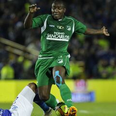 Edixon Perea está en cuidados intensivos en Cali por neumonía