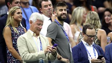 Gerard Piqu&eacute; presencia el partido de semifinales femeninas entre Madison Keys y Naomi Osaka durante el US Open 2018.